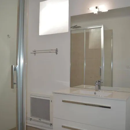 Renove 4 Pers Avec Terrasse Et Wifi - - Fr-1-225c-34 *